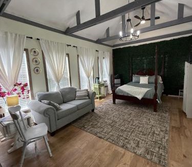 Jackson Apartamento | Courtyard by Ravens Keep
