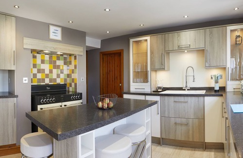 Hunmanby Casa | COURTYARD COTTAGE, pet friendly, with open fire in Hunmanby