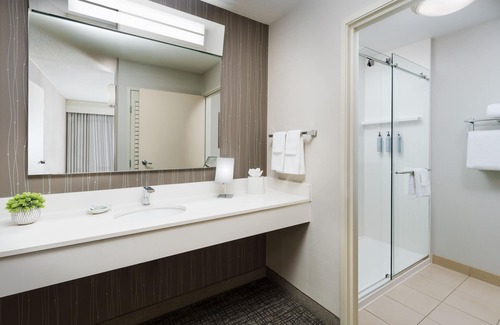 Roseville Hotel | Courtyard Roseville Galleria Mall/Creekside Ridge Drive