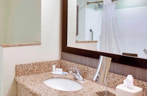 Statesville Hotel | Courtyard Statesville Mooresville/Lake Norman