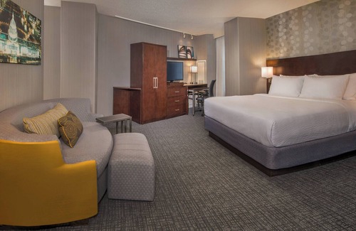 NoMa Hotel | Courtyard Washington, DC/U.S. Capitol