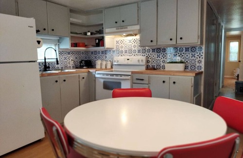 Scottsburg Casa | Cousin Carol's Fishing Adventure! Scottsburg, VA