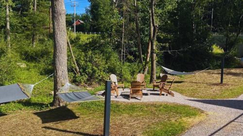 Thayerville Casa | Cove Creek Lodge 208 Accessible Double Queen Room ADA