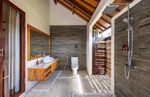 Petitenget Hotel | Cove Urbanest Inn