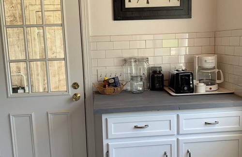 Waterford Casa | Cove View Cottage Charming 3-bedroom house with AC, WiFi in tranquil Waterford