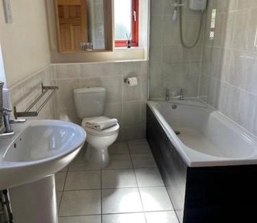 Louth Casa | Covenham Holiday Cottages - Dragonfly