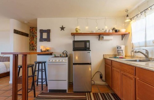 Landers Cabina | Cowboy Cabin: Peaceful, Remote, Serene and Dog-Friendly
