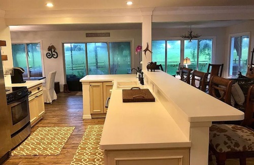 River Ranch Casa | ✨Cowboy Charm 🤠 Golf Cart Available 🌻Backyard Bliss 🌾River Ranch Access 🔑