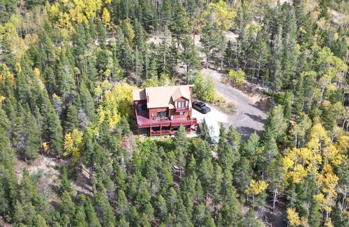 Black Hawk Casa | Coyote Cabin Just 3 miles above Black Hawk CO - A Beautiful Mountain Home