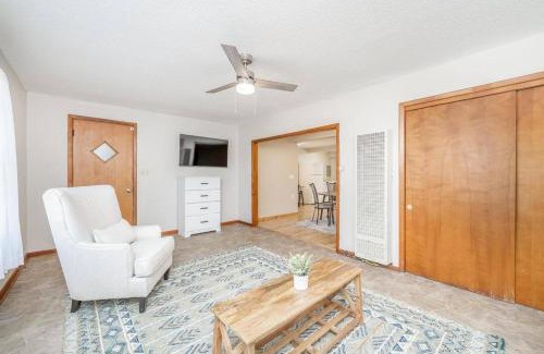 Wichita Casa | Cozy 1 Bed 1 Bath Home with Garage and Fenced Yard
