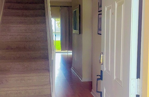 Apopka Casa | Cozy 1-bed with WiFi ,AC, dedicated work space, and bathroom in Apopka.