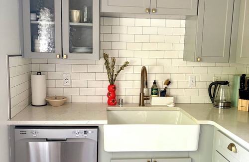 Mercer Island Apartamento | Cozy 1-bedroom apartment in charming Mercer Island with WiFi, tennis courts