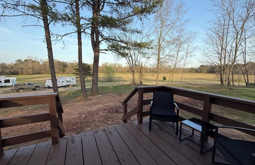 Clarksville Apartamento | Cozy 1-bedroom apartment in charming Clarksville with WiFi, AC
