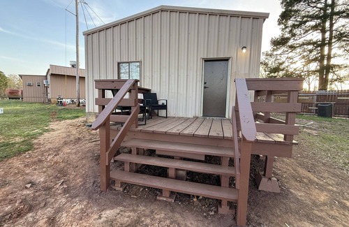 Clarksville Apartamento | Cozy 1-bedroom apartment in charming Clarksville with WiFi, AC