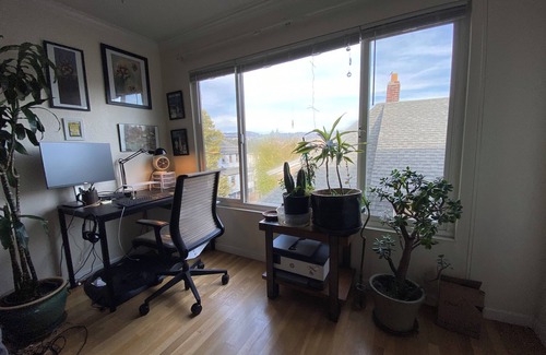 Pill Hill Apartamento | Cozy 1-bedroom apartment in excellent Oakland with WiFi