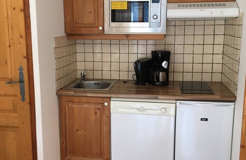 Valloire Apartamento | Cozy 1-Bedroom Apartment for 4, South-Facing, 3-Star Rating, Near Slopes, Valloire