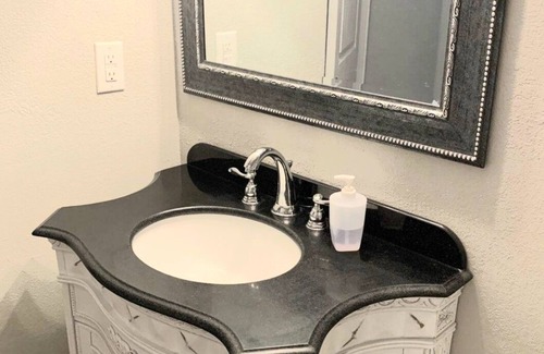 Oklahoma City Condominio | Cozy 1-bedroom condo with WiFi, AC in welcoming NW Oklahoma City!