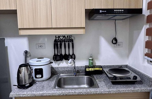 Project 4 Condominio | Cozy 1-bedroom condo in Infina Towers Cubao Quezon City with AC