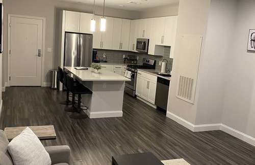 Reading Condominio | Cozy 1-bedroom Condo in Downtown Reading, MA