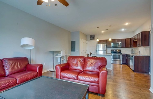 Inglewood Condominio | Cozy 1-bedroom condo in Nashville w/ WiFi, washer/dryer, minutes from downtown.