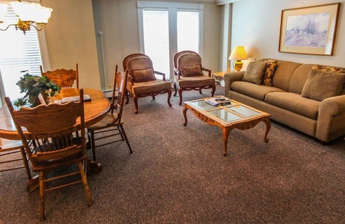 Deer Valley Hotel | Cozy 1 bedroom condo, sleeps 4 with WiFi on Main Street in Park City