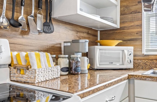 Cocoa Beach Casa | Cozy 1-bedroom Cottage Two Blocks from the Beach in charming Cocoa Beach