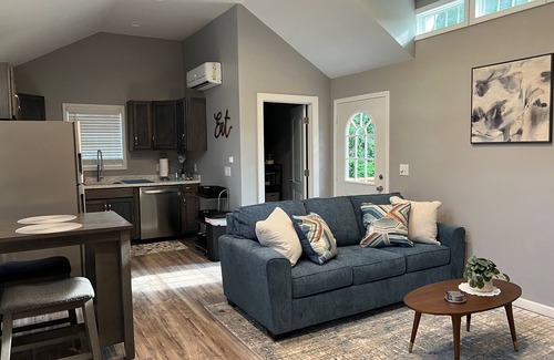 West Marion Casa | Cozy 1-bedroom house in charming Marion NC with WiFi, AC, and a covered porch