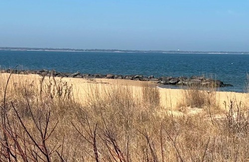 Willoughby Spit Apartamento | Cozy 1-bedroom only in shared apartment with AC, WiFi in welcoming Norfolk