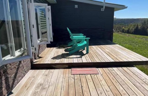Charleston Cabina | Cozy 1-bedroom home with spectacular sunsets, private deck and full fitness gym