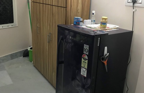 Kamarhati Apartamento | Cozy 1-bedroom with AC and WiFi in amazing Kolkata near Adyapith Temple