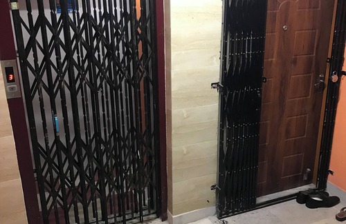 Kamarhati Apartamento | Cozy 1-bedroom with AC and WiFi in amazing Kolkata near Adyapith Temple