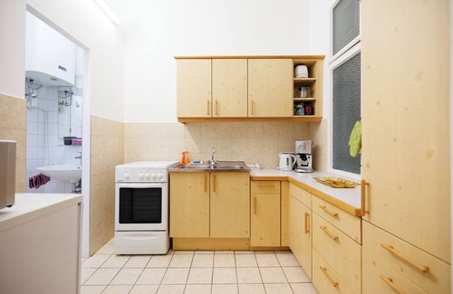 Josefstadt Apartamento | Acogedor apartamento de 1 habitación cerca de AKH, estación de metro enfrente