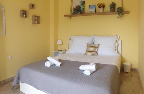 Livadhia Apartamento | Cozy 100qm 3 Bedroom Apartment