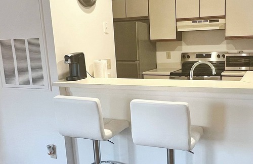 Lake Wylie Condominio | Cozy 1BD/1BA condo in Lake Wylie & Charlotte, NC. Nestled in a tranquil setting
