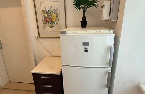 Rudolfsheim-Funfhaus Apartamento | Cozy 1BR Apt with LR Vienna Location