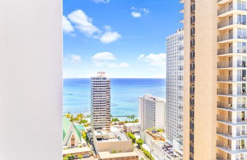 Waikiki Apartamento | Cozy 1BR Ocean View Condo, Near Beach with Parking