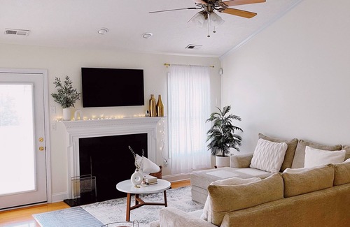 Cape Fear Casa | Cozy 1pvt room & bath for Traveler/Nurse 2min i95