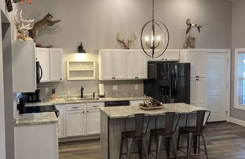 Sedalia Casa | Cozy 2 bed room, 2 bath barndominium.