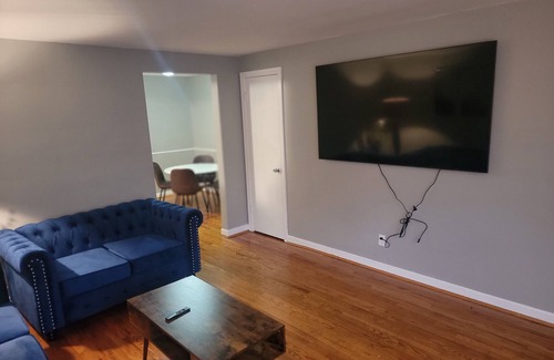 Deer Park Apartamento | Cozy 2 bedroom Apartment close to kenwood mall and all major amentiies