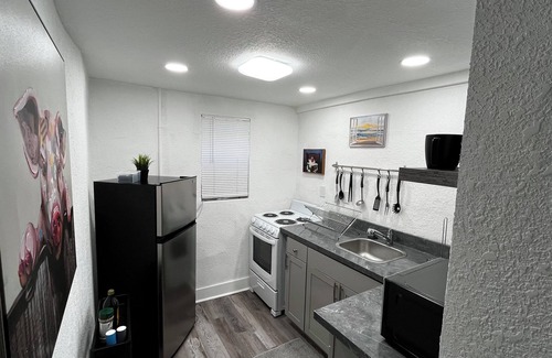 Callahan Apartamento | Cozy 2-bedroom apartment with WiFi and AC in downtown Orlando near All