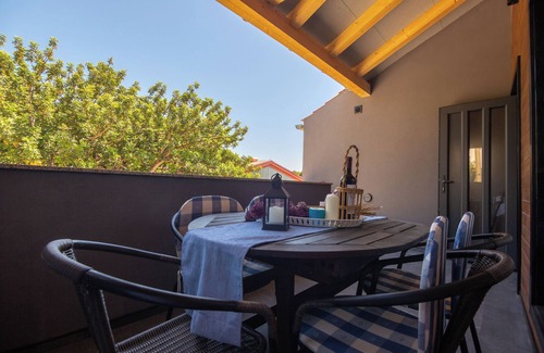Komiza Apartamento | Cozy 2-bedroom apartment in beautiful Komiža with private parking!