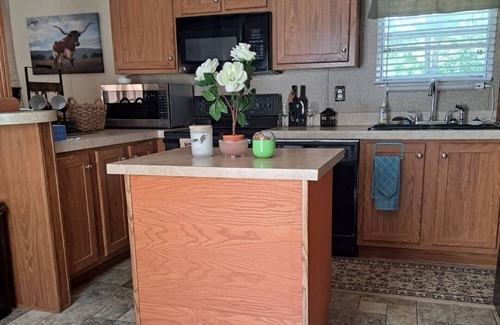 Camden Casa | Cozy 2-bedroom country home in fantastic Camden AC, WiFi Great quiet location.