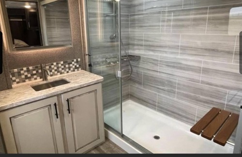 Ruidoso Downs Casa | Cozy 2-Bedroom Fifth Wheel Retreat with Outdoor Patio