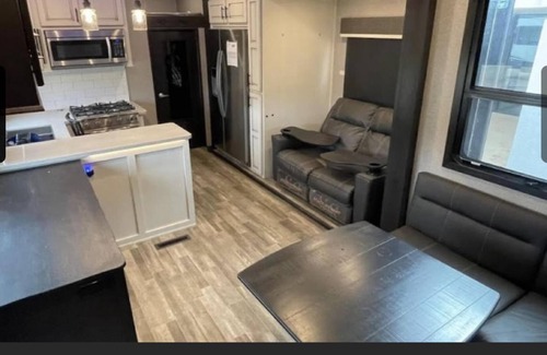 Ruidoso Downs Casa | Cozy 2-Bedroom Fifth Wheel Retreat with Outdoor Patio