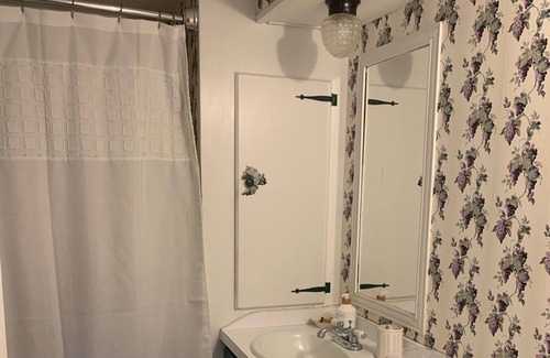 Wesley Casa | Cozy 2 bedroom house in Downeast Maine. Family/Pet Friendly. Nightly or Monthly