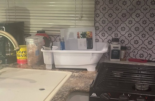East County Civic Group Casa | Cozy 2-bedroom RV in excellent Valrico/Tampa with WiFi, AC, Heat, Hot water