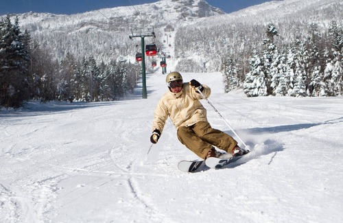 Moscow Cabina | Cozy 2-bedroom Trapp Family Resort cabin, with many amenities in Stowe, Vermont.