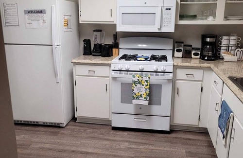 Town Center Casa | Cozy 2 BR Townhouse in Marietta