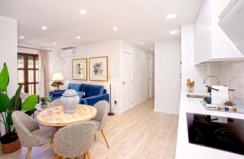 San Bartolome Apartamento | Cozy 2bd Apartment in Seville. Conde de Ibarra IV