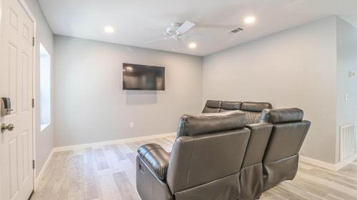 Biloxi Casa | Cozy 2BR/1BA Duplex Just Blocks from Downtown Biloxi, Beaches and Entertainment